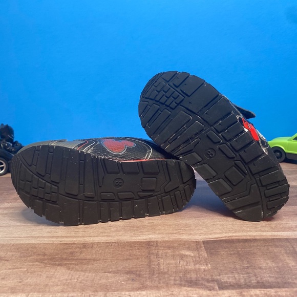 Mickey Mouse 🐭 Light-Up Sneakers - Picture 9 of 12